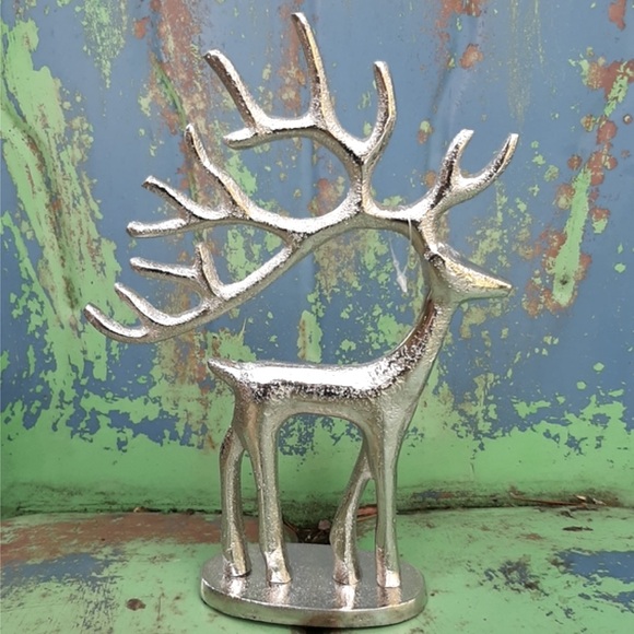 Cast Metal Silver Reindeer - Picture 8 of 8
